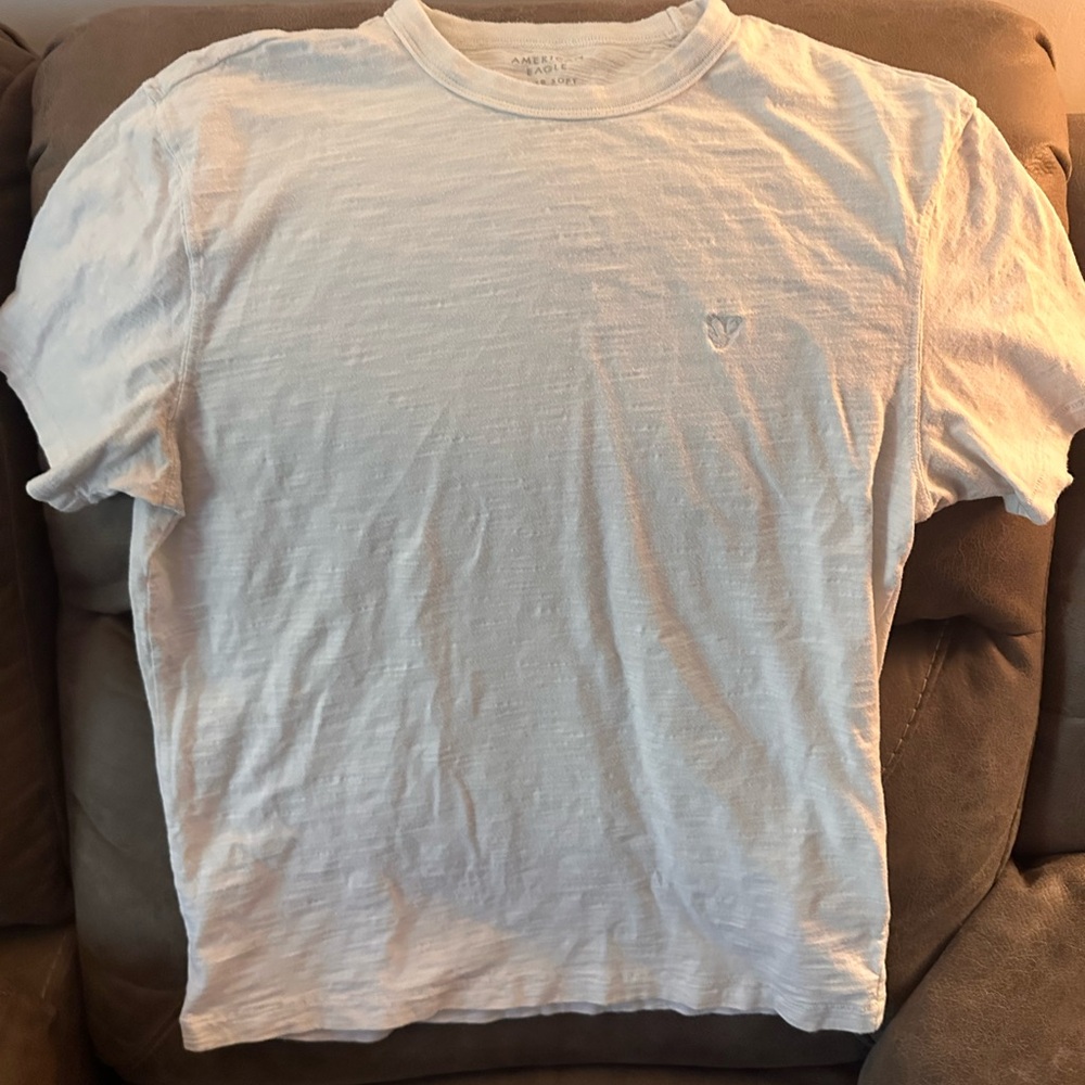 American Eagle soft White T-Shirt